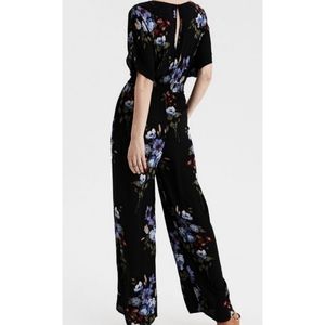 AE Floral Wide leg Kimono Jumpsuit Size M